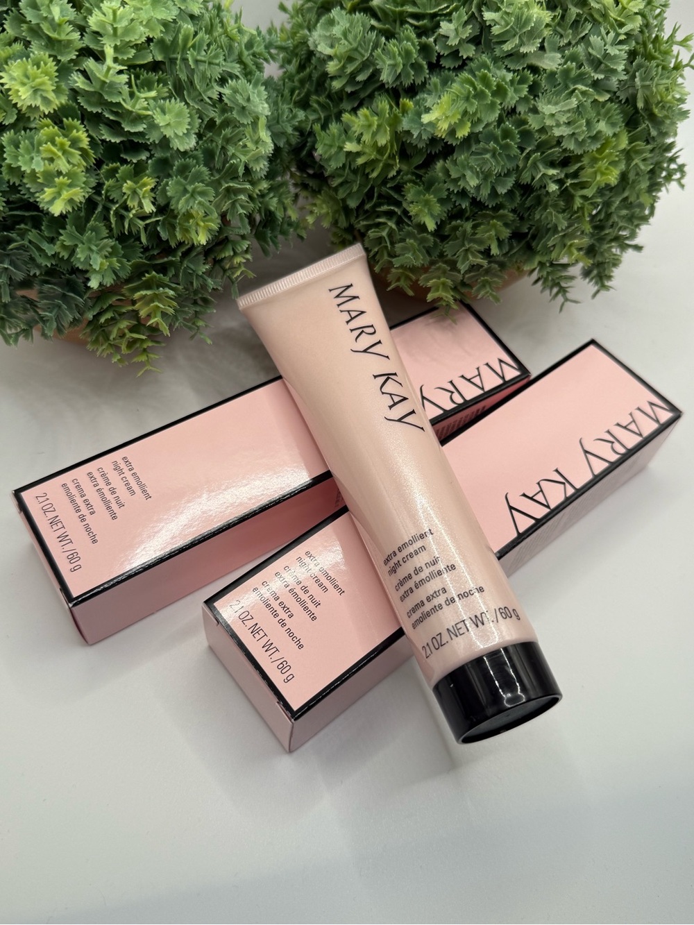 Mary Kay Extra Emollient Night Cream - Quantity 2